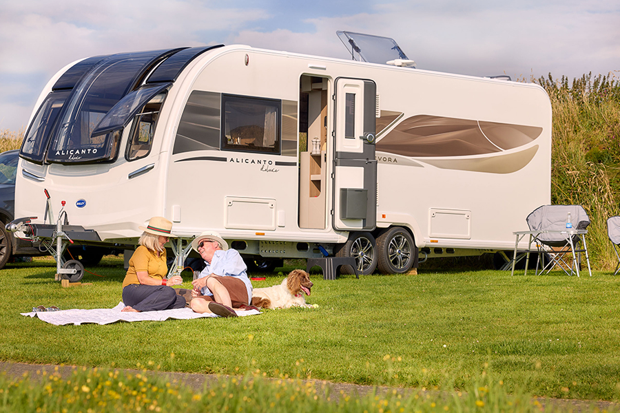 Alicanto Grande Deluxe Trailer Control Spare Wheel And Wheel Lock