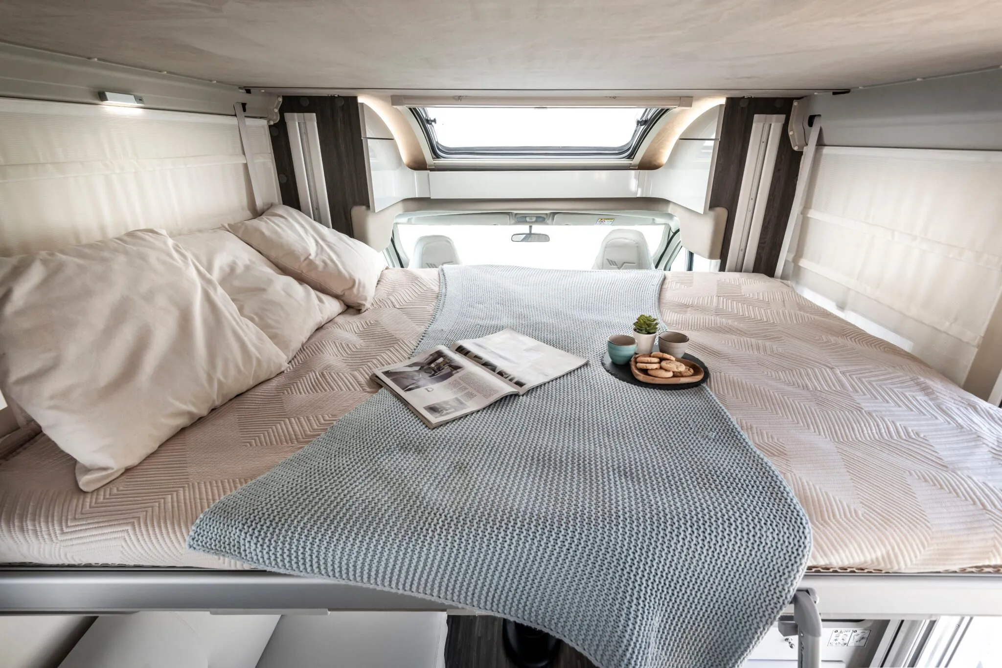 Mobilvetta Kea Kompact 55 Motorhome Drop Down Bed