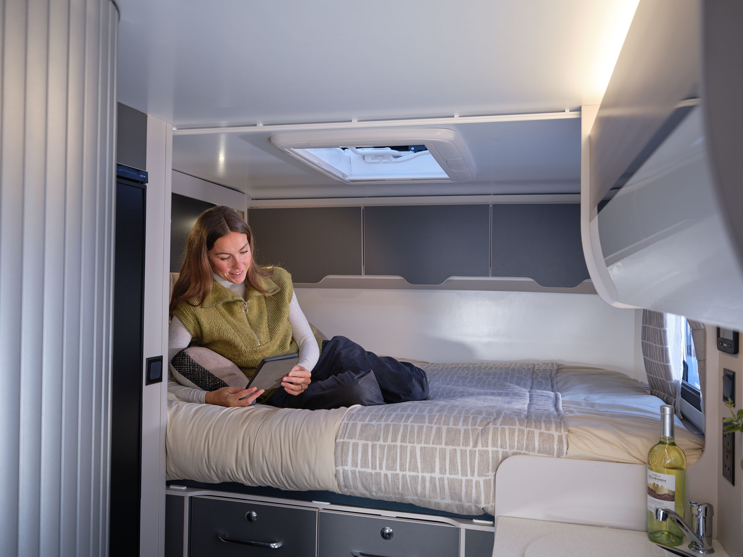 Alora 69 4S Rear Bed With Model