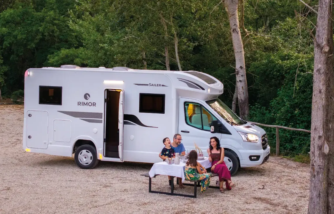 Rimor Sailer Motorhome External Lifestyle 3