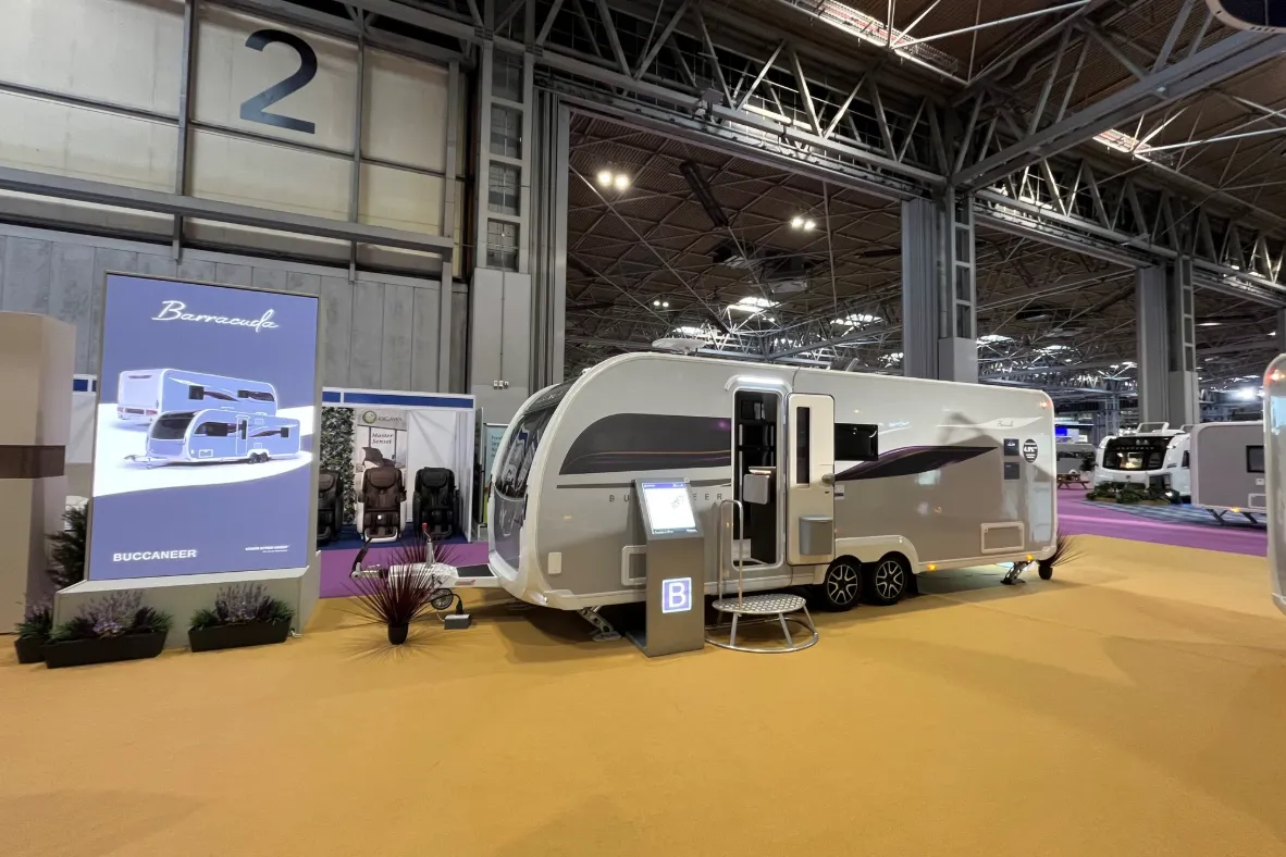 Buccaneer Stand Floor Barracuda