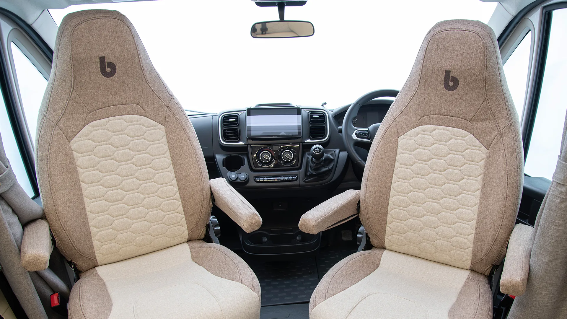Primero 286 Swivel Cab Seats