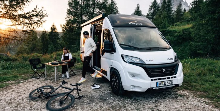 Sunlight Cliff X 600 Deluxe Campervan 2 Berth Sunset Scene