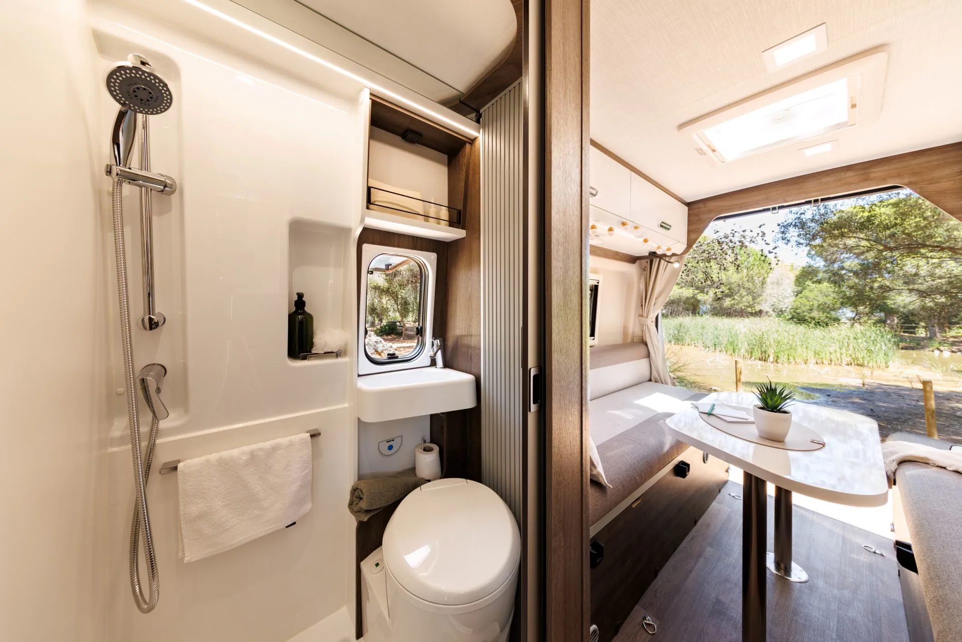 Benivan 122 Bathroom 1 Resize1920