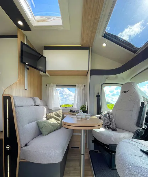 Camping Car Pilote P600P 4 690X476