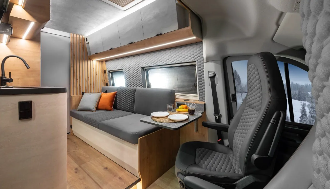 Globe Traveller Hero