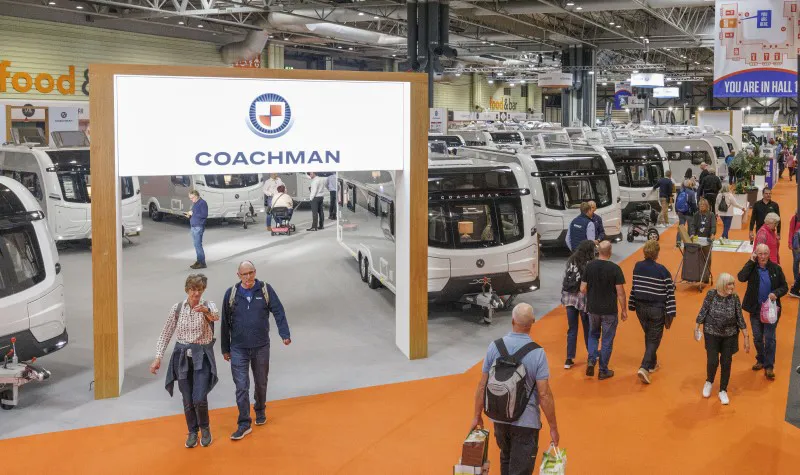 Mcs24 Coachman Stand Image