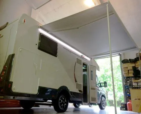 Hill View Awnings Installation Onsite Roller Team T Line With 4900 Awn