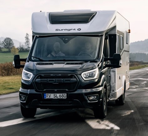 Sunlight Lowprofiles Adventure Edition T680 Ford Front