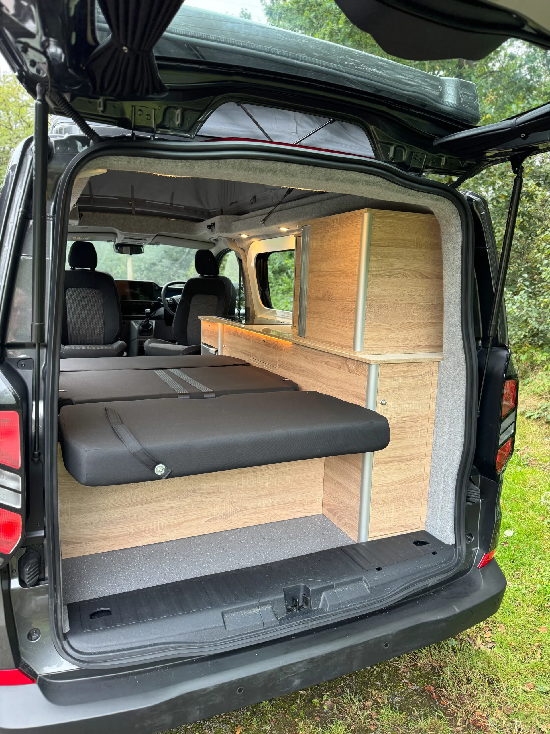 Rolling Homes Ford Shakleton Inside