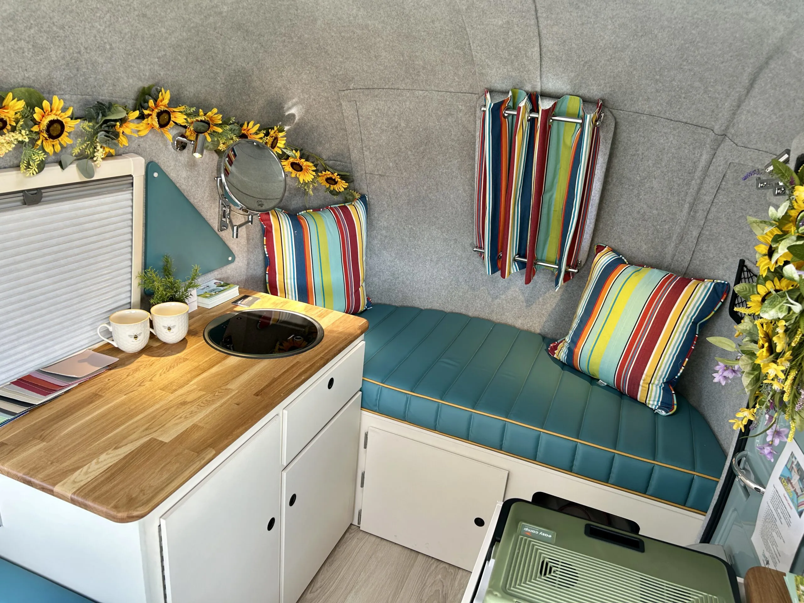 Barefoot Bothy 3 Berth Lounge